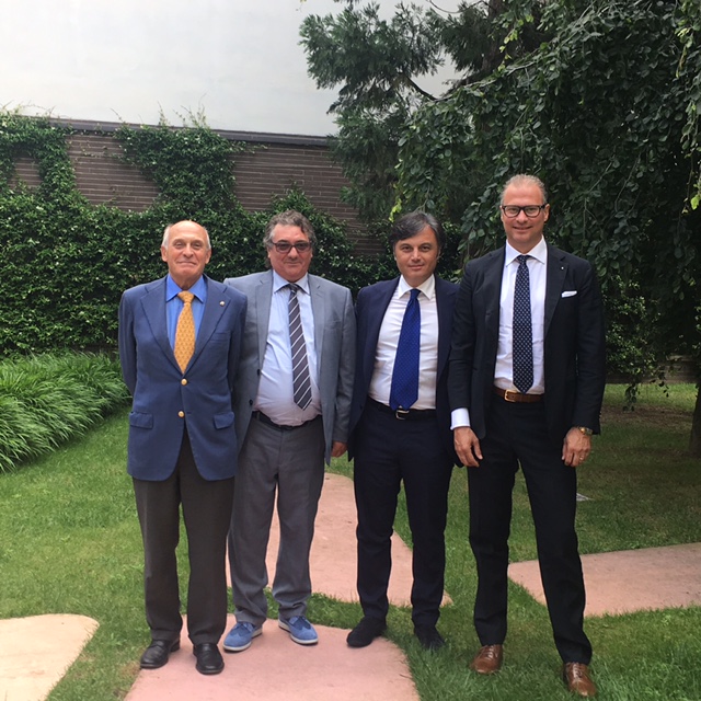 Dr. Aldo Romanini (Segretario Generale Assimpresa), Dr. Antonio Fortuna (Presidente Assimpresa), Dr. Francesco Tonini (Managing Director Tonini Finance) e Paolo Righetto (Partner Ufficiale Tonini Finance)